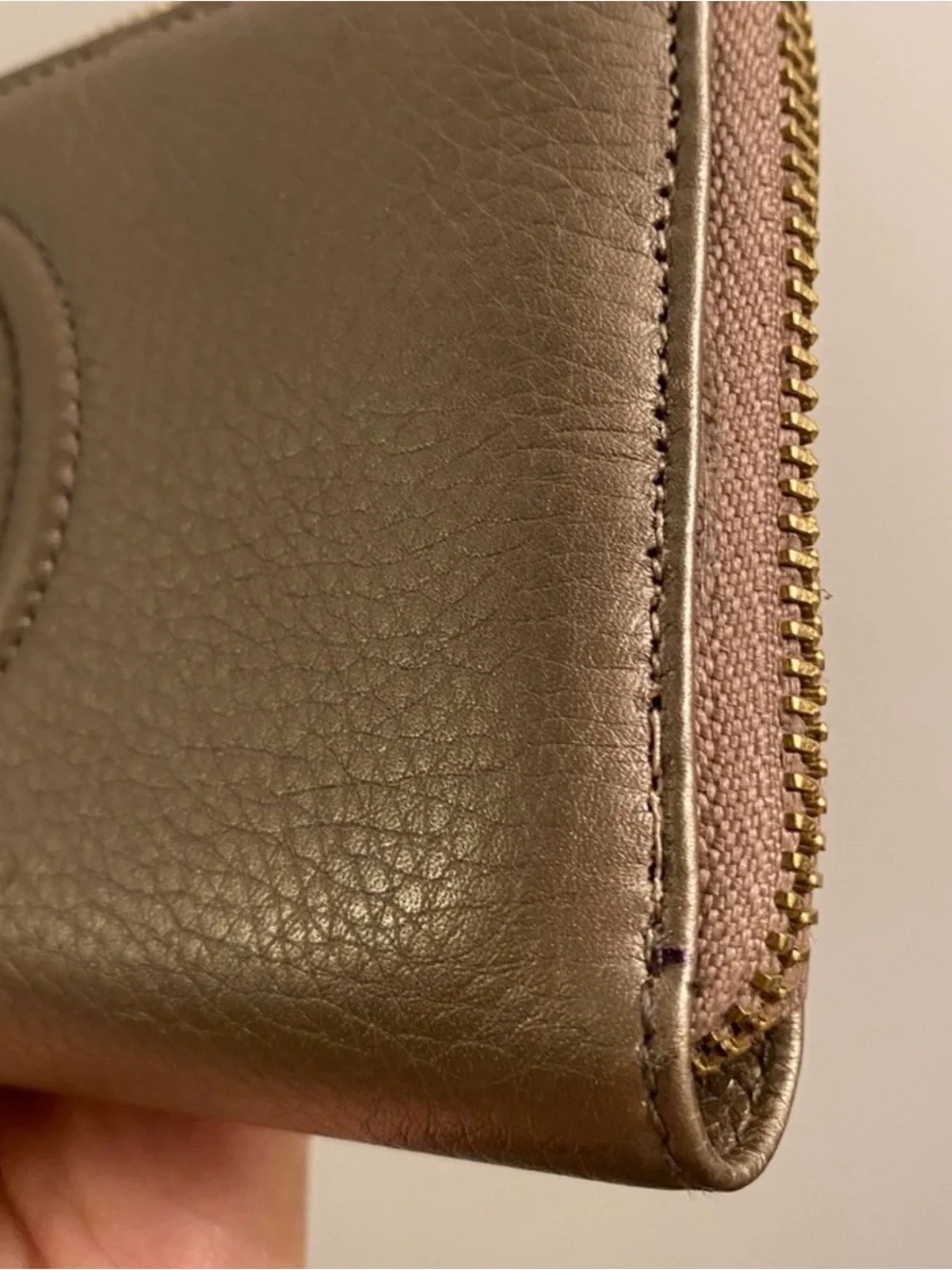 Gucci Metallic Pebbled Leather Wallet in Bronze